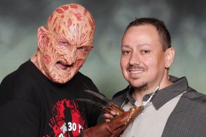 Arnie seized the opportunity to get a once-in-a-lifetime photo with Englund in the Freddy makeup.
