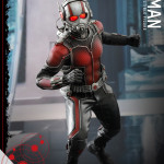 Hot Toys – Ant-Man – Ant-Man Collectible Figure_PR2