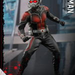 Hot Toys – Ant-Man – Ant-Man Collectible Figure_PR3
