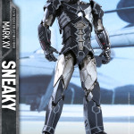 HoHot Toys – Iron Man 3 – Sneaky (Mark XV) Collectible Figure_PR1
