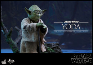 Hot Toys - Star Wars EpV - Yoda Collectible Figure_PR4